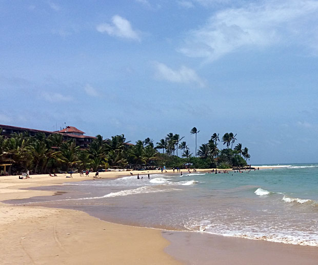 Mare-in-Sri-Lanka-spiaggia-Hikkaduwa