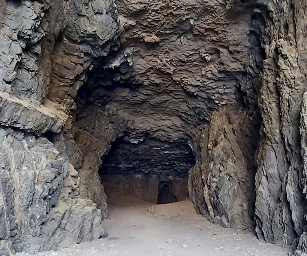 Ajuy Grotte